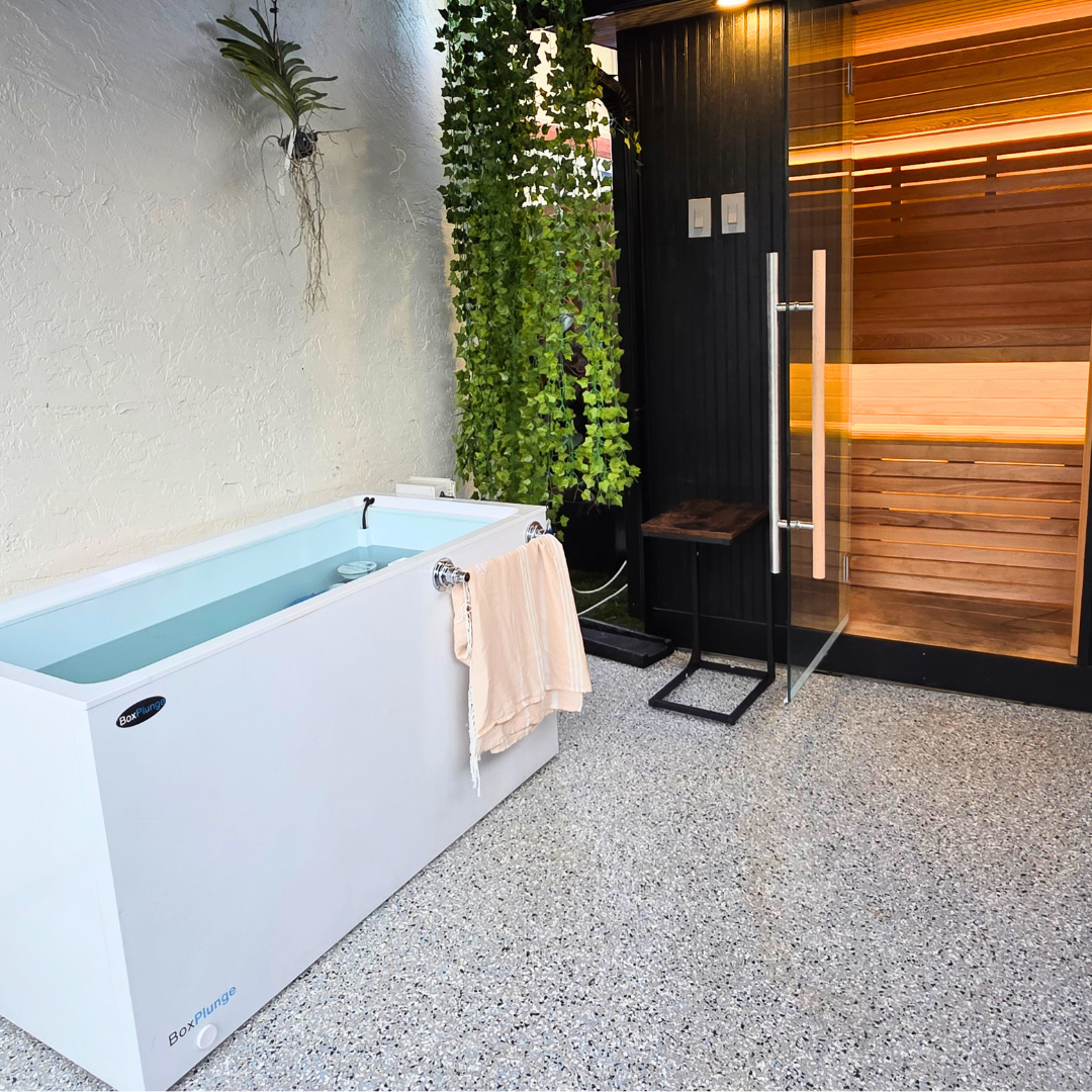 Private sauna and cold plunge contrast therapy suite